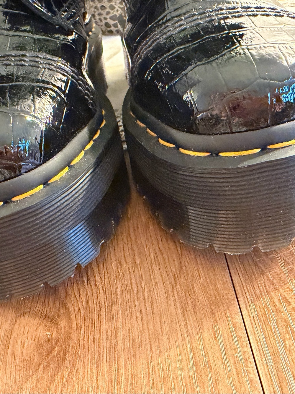 Women’s Dr Martens Platform Patent Leather Black Croc Lace Up Boots Size 7 NWOB - Picture 6 of 10